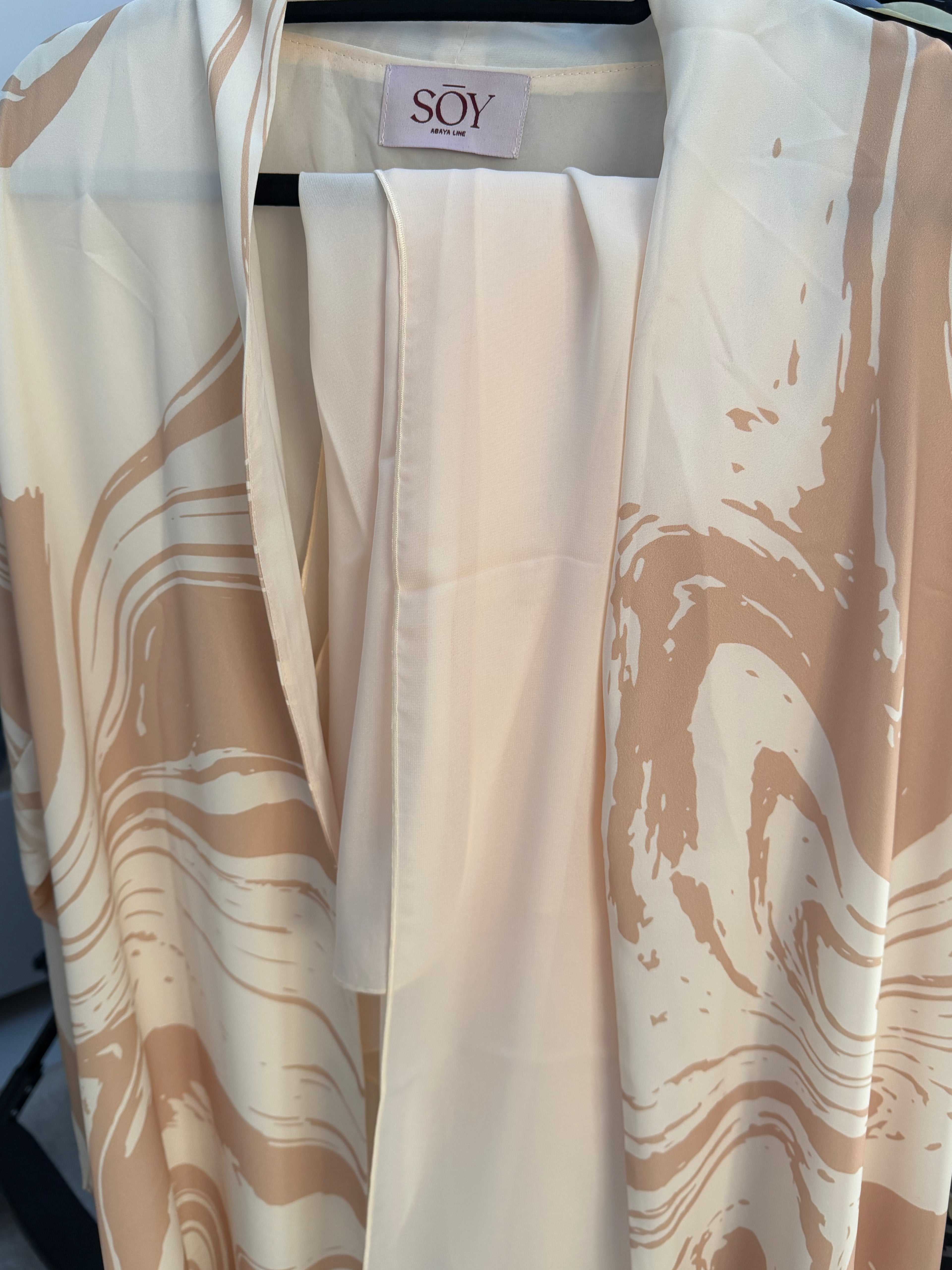 Swirl print abaya